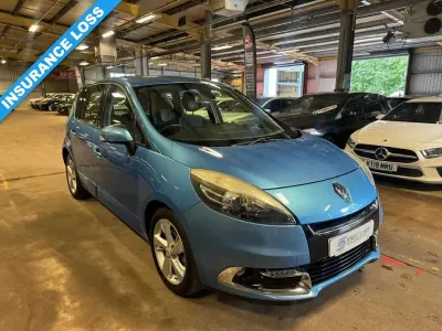 Usado Renault Scénic III Dynamique 110 CV (80 kW) 2013 Azul Monovolumen