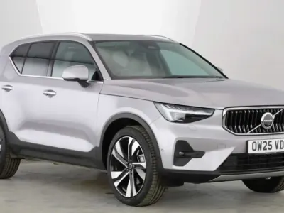 Used Volvo XC40 Ultra 194 HP (142 kW) 2025 Silver SUV