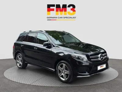 Käytetty Mercedes GLE250 AMG line 2016 Musta Farmari