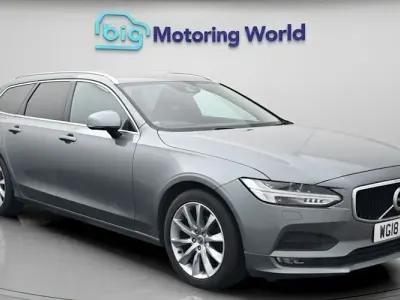 Usado Volvo V90 Momentum 190 HP (139 kW) 2018 Cinzento Carrinha