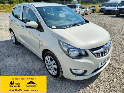 Second-hand Vauxhall Viva 75 CP (55 kW) 2016 Gri Hatchback