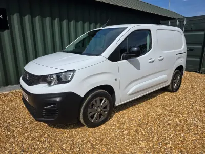 Used Peugeot Partner Premium 131 HP (96 kW) 2023 White MPV