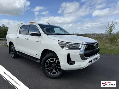 Used Toyota HiLux 204 HP (150 kW) 2021 White Pickup
