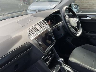 Usado VW Tiguan Elegance 150 CV (110 kW) 2021 Azul SUV