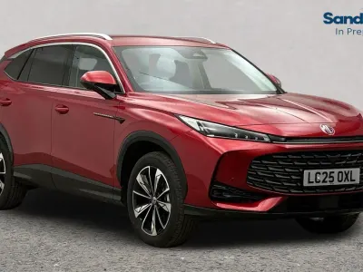 Used MG HS Trophy 169 HP (124 kW) 2024 Tri coat  dynamic red SUV