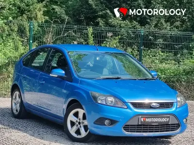 Usado Ford Focus Zetec 99 HP (72 kW) 2009 Azul Citadino