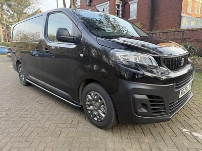 Second-hand Peugeot Expert Premium 2023 Negru Van