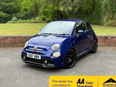 Usado Abarth 595 145 HP (106 kW) 2017 Azul Citadino