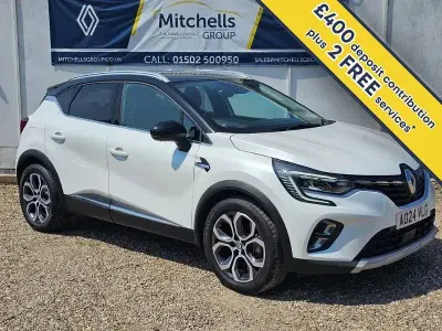 Used Renault Captur Techno 142 HP (104 kW) 2024 Glacier white with black roof  SUV