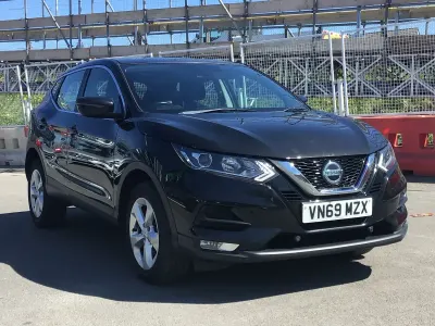 Used Nissan Qashqai Acenta Premium 140 HP (102 kW) 2019 Black SUV
