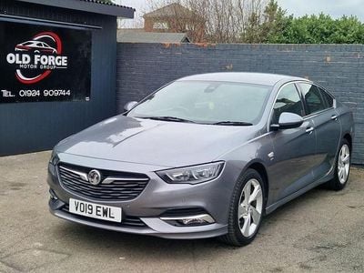 Used Vauxhall Insignia SRi 165 HP (121 kW) 2019 Grey Hatchback
