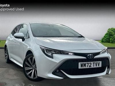 Used Toyota Corolla Design 122 HP (89 kW) 2022 Platinum white pearl Hatchback