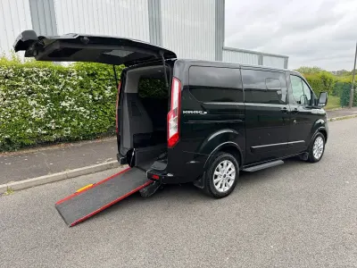 Used Ford Tourneo Custom Titanium 130 HP (95 kW) 2020 Black Van