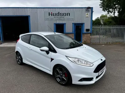 Używany Ford Fiesta ST 2015 Biały Hatchback