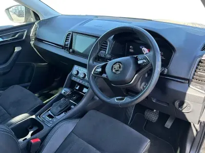 Gebraucht Skoda Karoq SE L 150 PS (110 kW) 2024 Grau SUV