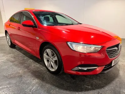 Used Vauxhall Insignia Sport 136 HP (100 kW) 2018 Red Hatchback