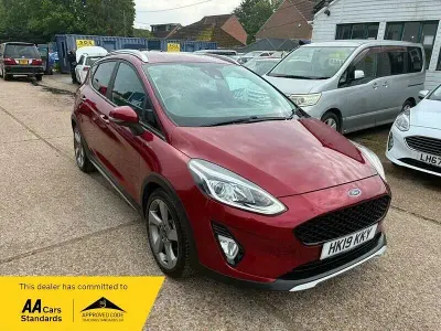 Usado Ford Fiesta Active 100 HP (73 kW) 2019 Vermelho Citadino