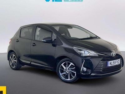Begagnad Toyota Yaris 111 HK (81 kW) 2019 Svart Halvkombi