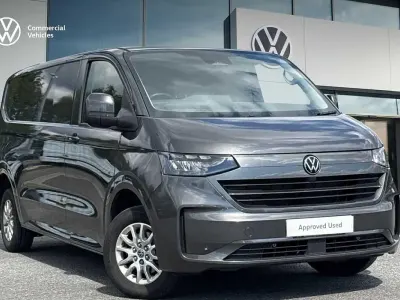 Usado VW Transporter Pro 110 HP (80 kW) 2025 Cinzento Van