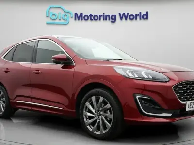 Used Ford Kuga Vignale 225 HP (165 kW) 2023 Red SUV