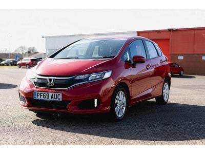 Used Honda Jazz SE 102 HP (75 kW) 2019 Red Hatchback