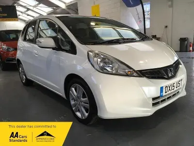 Second-hand Honda Jazz ES 2015 Alb Hatchback