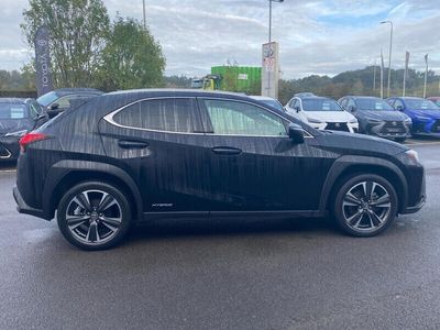 Lexus UX 250h