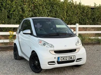 Used Smart ForTwo Coupé Passion 54 HP (39 kW) 2012 White Coupe