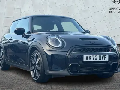 Używany Mini Cooper S Exclusive 176 KM (129 kW) 2022 Czarny Hatchback