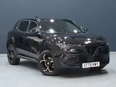 Used Alfa Romeo Junior 136 HP (100 kW) 2025 Black SUV