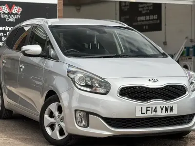 Used Kia Carens 134 HP (98 kW) 2014 Silver MPV