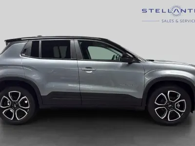 Used Jeep Avenger Summit 100 HP (73 kW) 2025 SUV