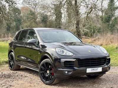 Black Used 2015 Porsche Cayenne SUV | £16,999 (Fair price)