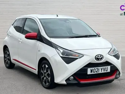 Used Toyota Aygo Trend 72 HP (52 kW) 2021 White Hatchback