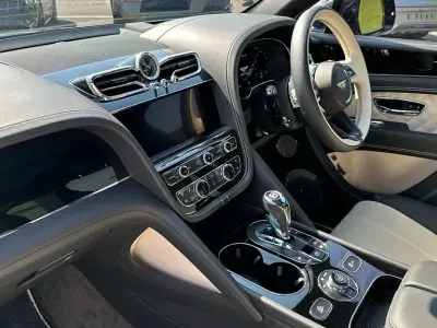 Used Bentley Bentayga 550 HP (404 kW) 2022 Black SUV