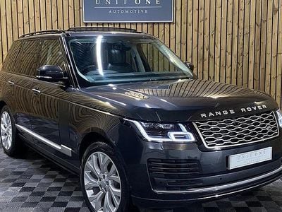 Used 2020 Land Rover Range Rover Vogue SE SUV | £31,450 (Good price)