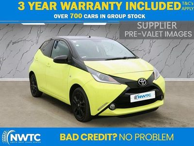 Used Toyota Aygo X-cite 68 HP (50 kW) 2016 Yellow Hatchback