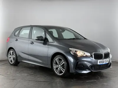 Begagnad BMW 225 Active Tourer M Sport 2018 Grå Minibuss