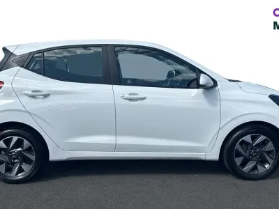 Used Hyundai i10 Advanced 79 HP (58 kW) 2025 White Hatchback