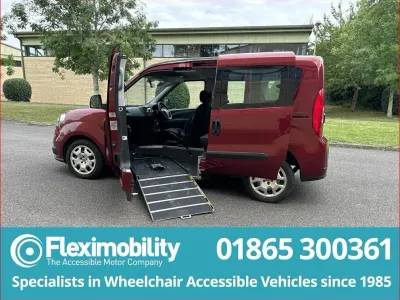 Käytetty Fiat Doblò Easy 95 HP (69 kW) 2018 Punainen Tila-auto