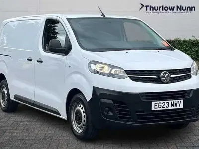 Used Vauxhall Vivaro S 145 HP (106 kW) 2023 White MPV
