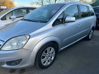 Used Vauxhall Zafira Design Edition 110 HP (80 kW) 2013 Silver MPV