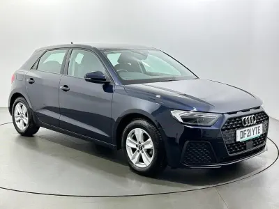 Usado Audi A1 Sportback Design 110 HP (80 kW) 2021 Azul Citadino