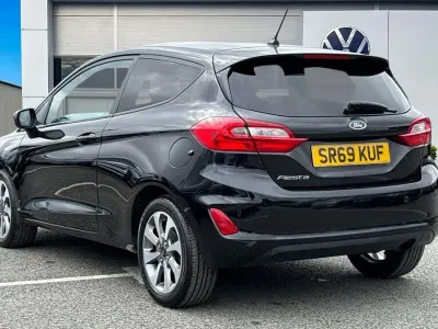Used Ford Fiesta Trend 84 HP (61 kW) 2019 Black Hatchback