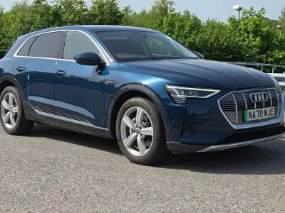 Occasion Audi e-tron Design 230 kW (313 ch) 2020 Bleue SUV