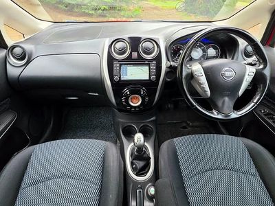 Begagnad Nissan Note Acenta Premium 90 HK (66 kW) 2015 Röd Halvkombi