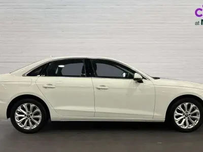 Used Audi A4 Comfort 150 HP (110 kW) 2020 White Sedan