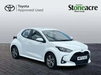 Used Toyota Yaris 116 HP (85 kW) 2024 White Hatchback