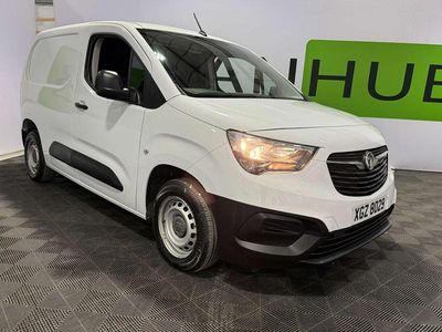 Used Vauxhall Combo 100 HP (73 kW) 2022 White MPV
