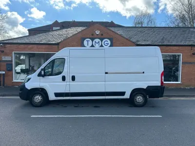 Used Citroën Relay 140 HP (102 kW) 2023 White Van